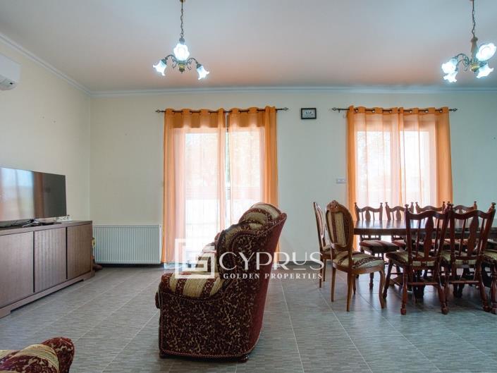 Image No.7-Maison / Villa de 5 chambres à vendre à Stroumpi