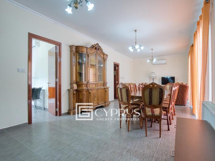 Image No.9-Maison / Villa de 5 chambres à vendre à Stroumpi