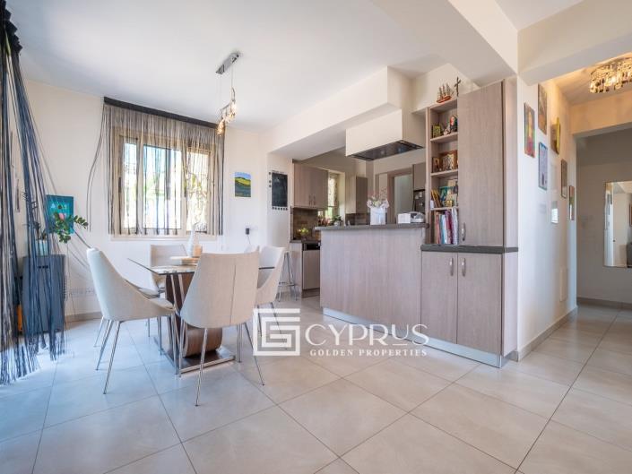 Image No.8-4 Bed Villa / Detached for sale