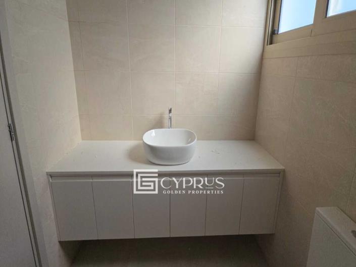 Image No.10-3 Bed Villa / Detached for sale