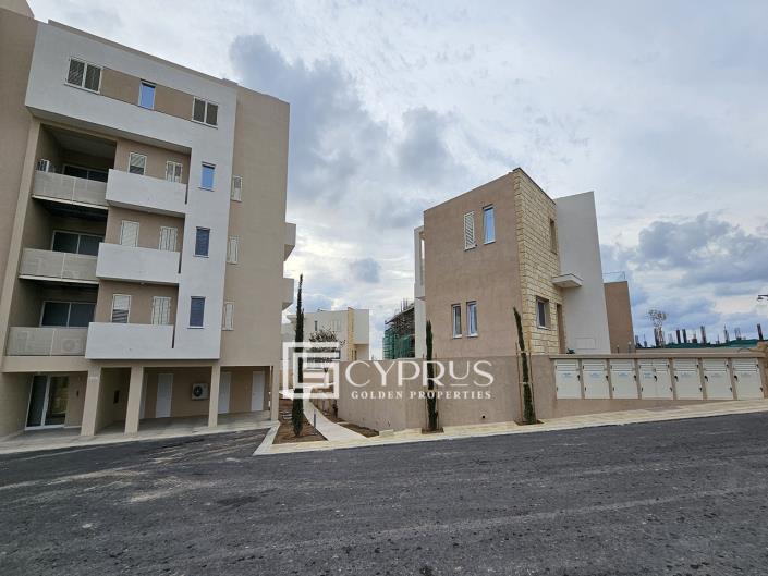 Image No.10-2 Bed Apartment for sale