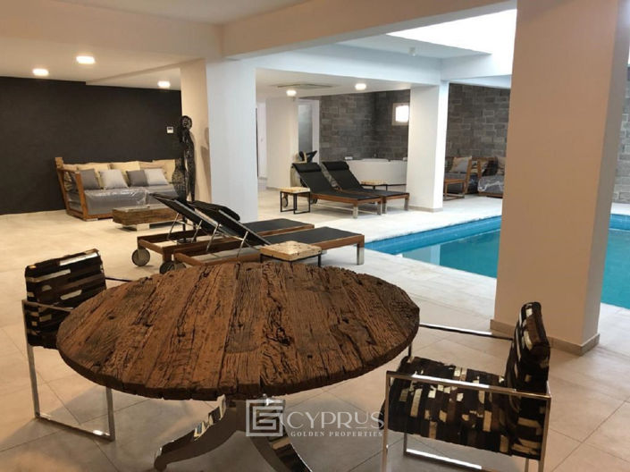 Image No.3-5 Bed Villa for sale