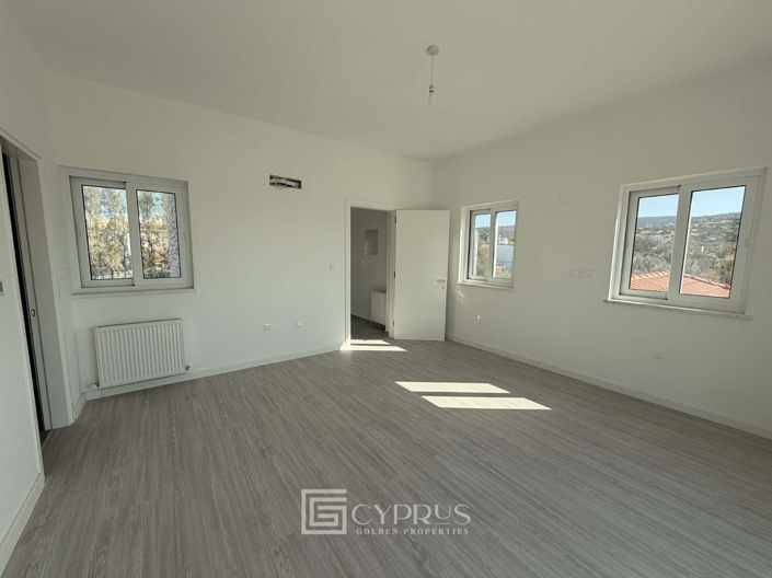 Image No.19-Villa de 4 chambres à vendre à Peyia