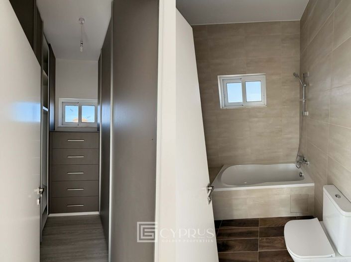 Image No.24-Villa de 4 chambres à vendre à Peyia