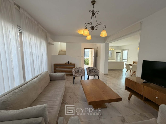 Image No.9-3 Bed Villa for sale