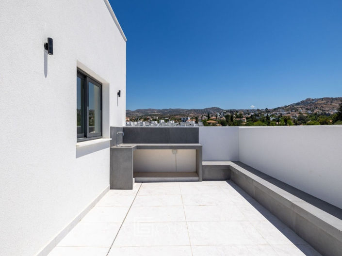 Image No.18-2 Bed Apartment for sale