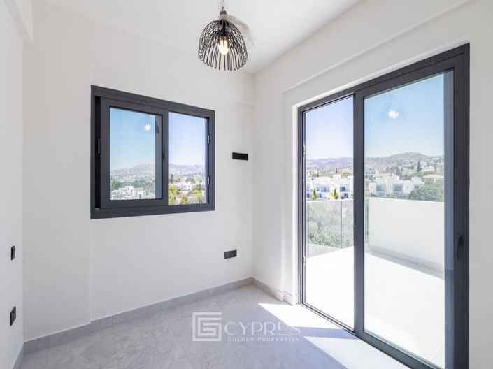 Image No.12-2 Bed Apartment for sale