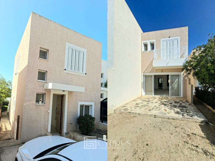 Image No.2-2 Bed Townhouse for sale