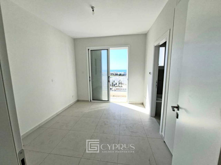 Image No.7-2 Bed Townhouse for sale