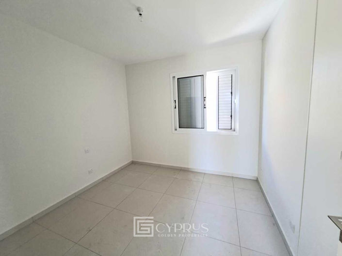 Image No.8-2 Bed Townhouse for sale