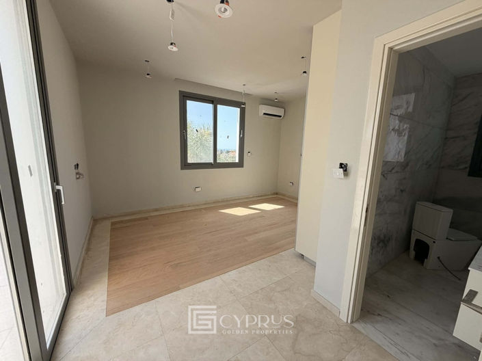 Image No.14-Villa de 4 chambres à vendre à Peyia