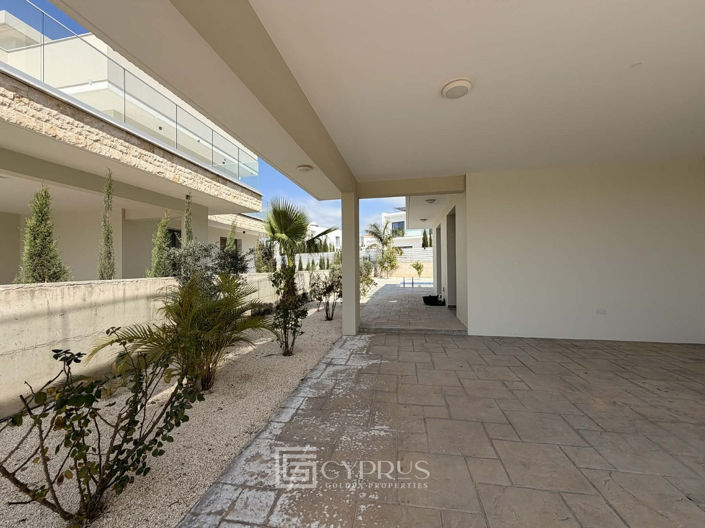 Image No.6-Villa de 4 chambres à vendre à Peyia