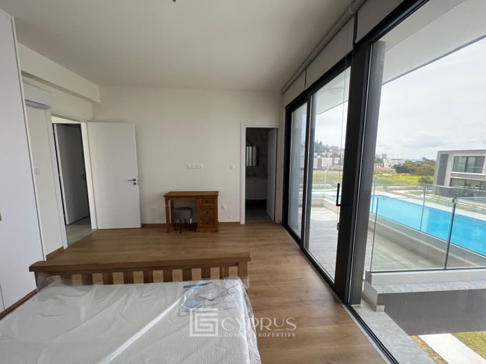 Image No.14-3 Bed Villa for sale