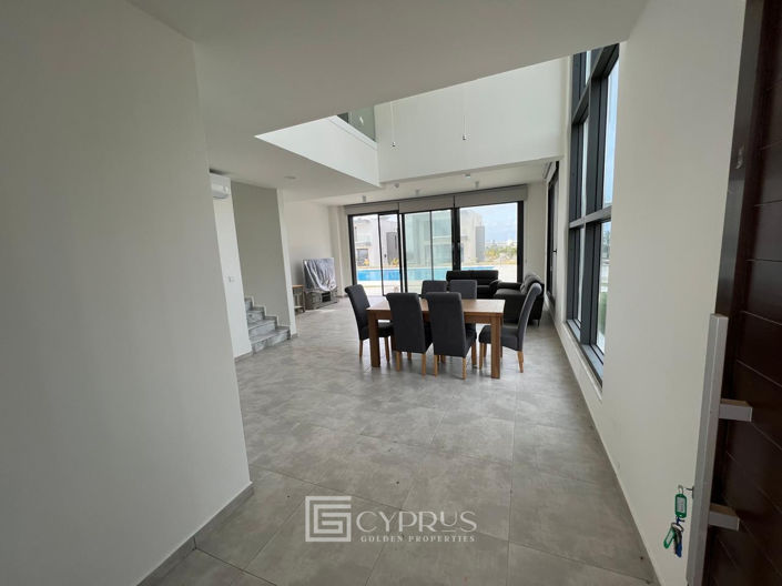 Image No.9-3 Bed Villa for sale