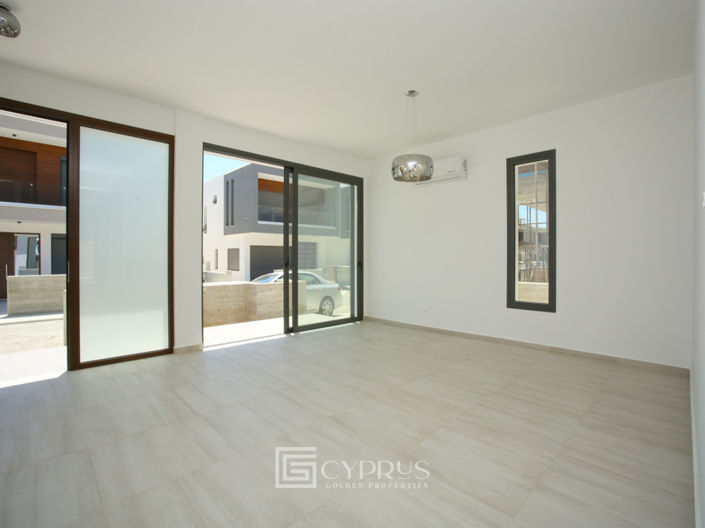 Image No.10-3 Bed Villa for sale