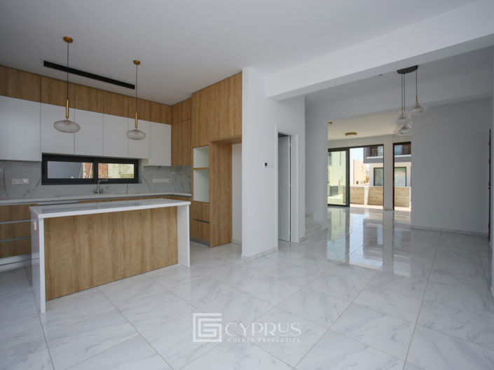 Image No.6-3 Bed Villa for sale