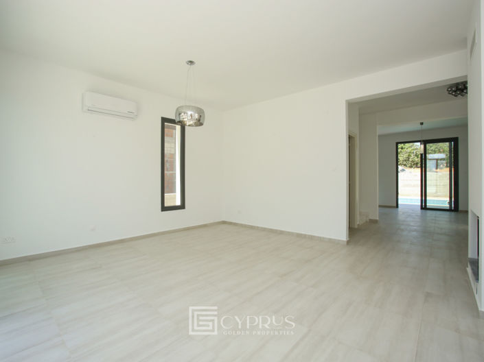 Image No.9-3 Bed Villa for sale