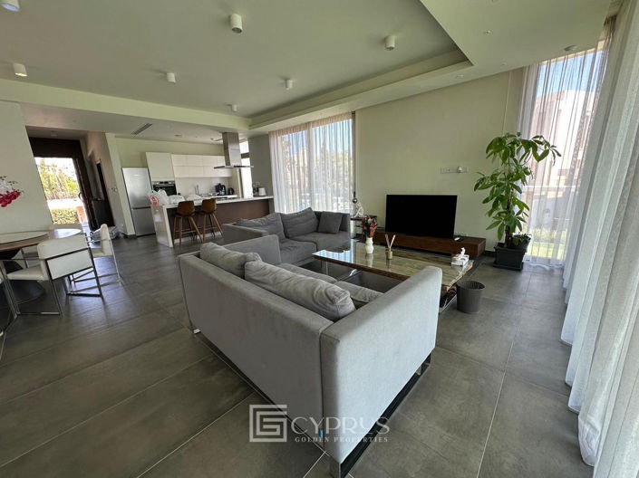 Image No.10-5 Bed Villa for sale