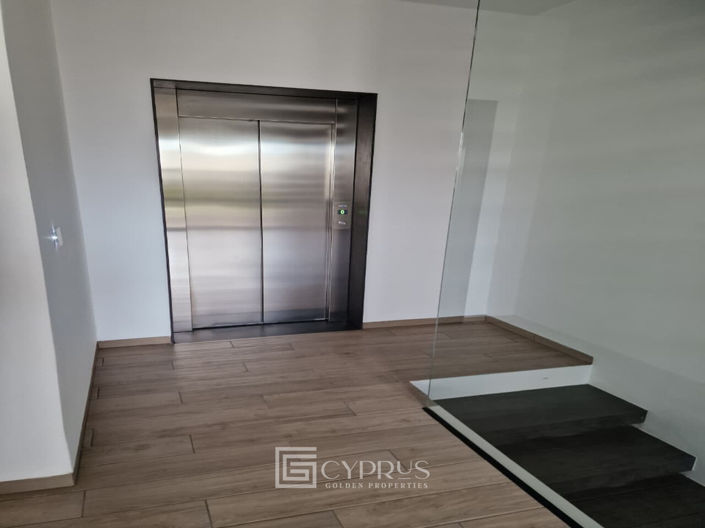 Image No.7-Villa de 4 chambres à vendre à Kato Paphos