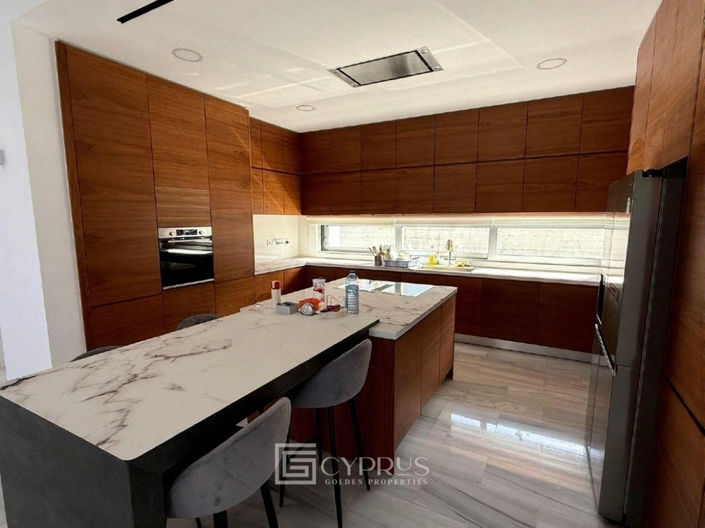 Image No.20-6 Bed Villa for sale