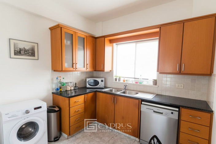 Image No.8-2 Bed Townhouse for sale