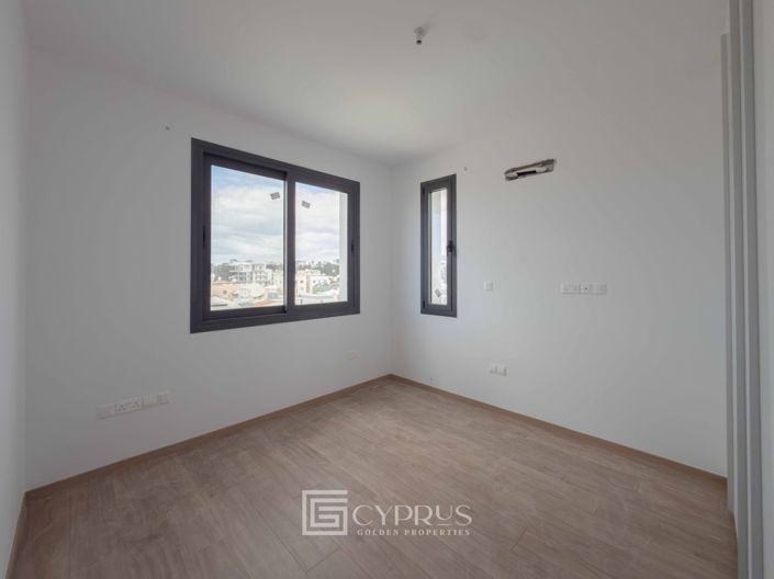Image No.10-2 Bed Apartment for sale