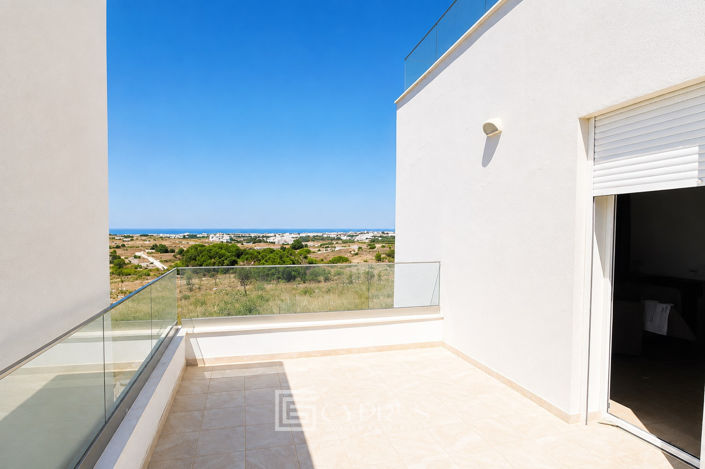 Image No.18-3 Bed Villa for sale