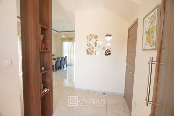 Image No.5-3 Bed Villa for sale