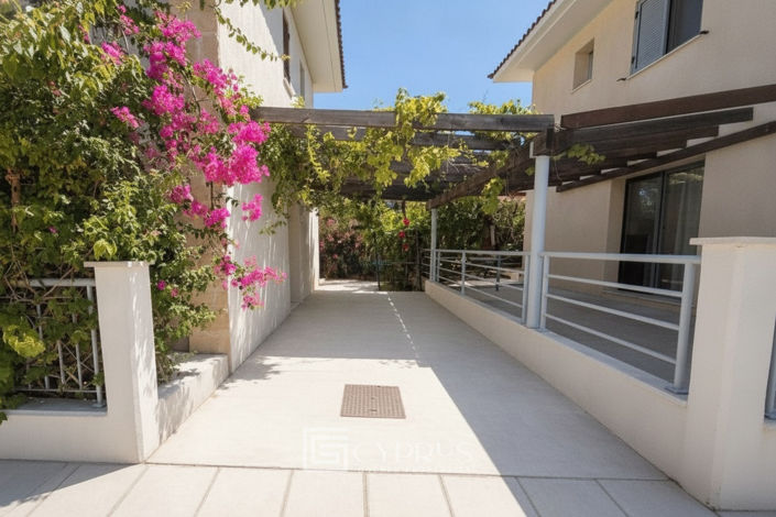 Image No.4-2 Bed Villa for sale