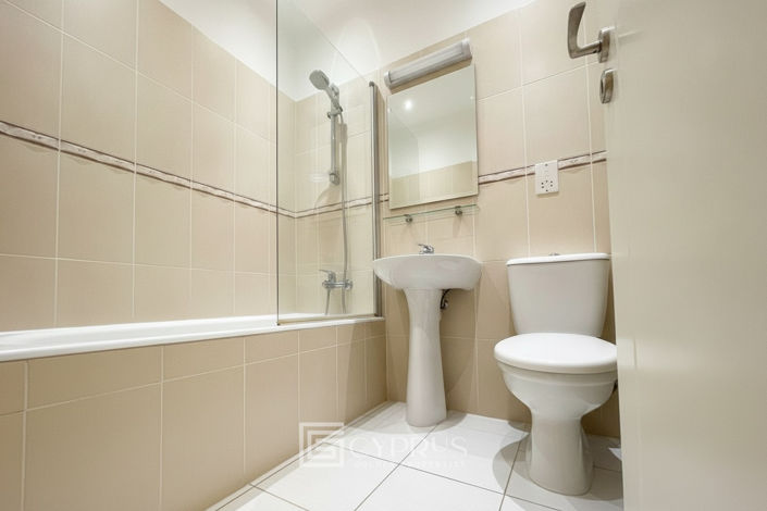 Image No.10-2 Bed Townhouse for sale