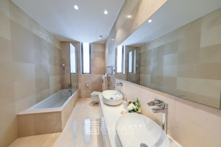 Image No.36-5 Bed Villa for sale