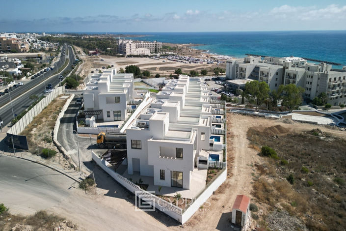 Image No.2-4 Bed Villa for sale