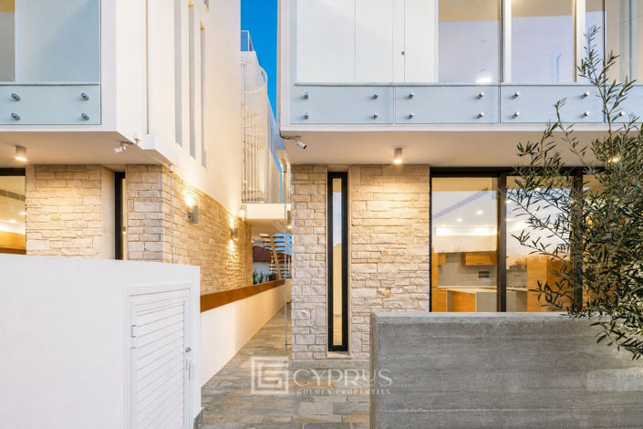 Image No.3-4 Bed Villa for sale