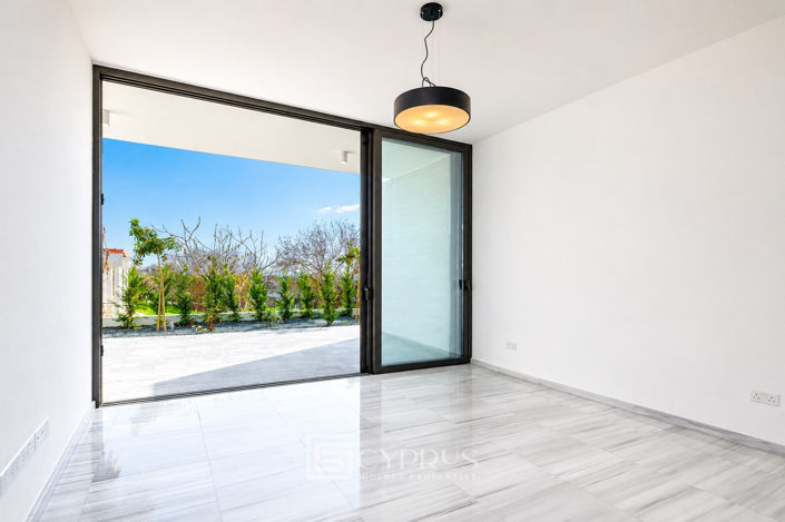Image No.9-4 Bed Villa for sale