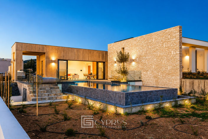 Image No.12-4 Bed Villa for sale