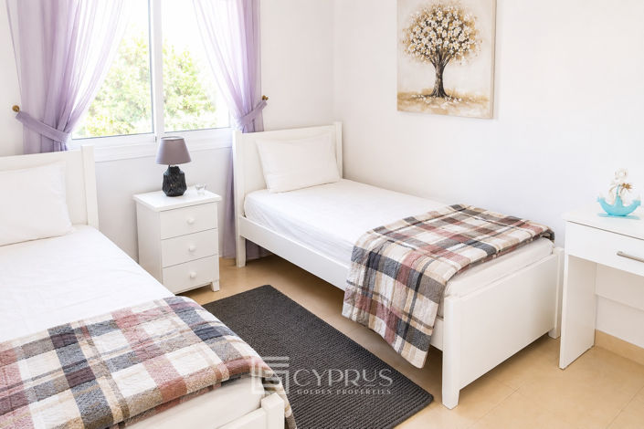Image No.12-3 Bed Apartment for sale