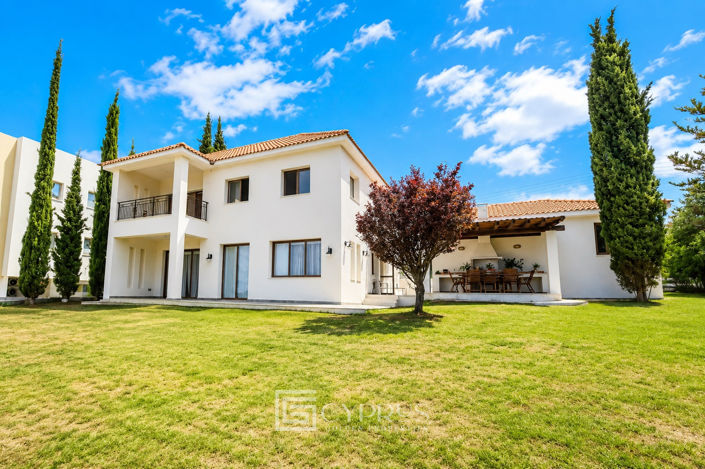 Image No.3-3 Bed Villa for sale