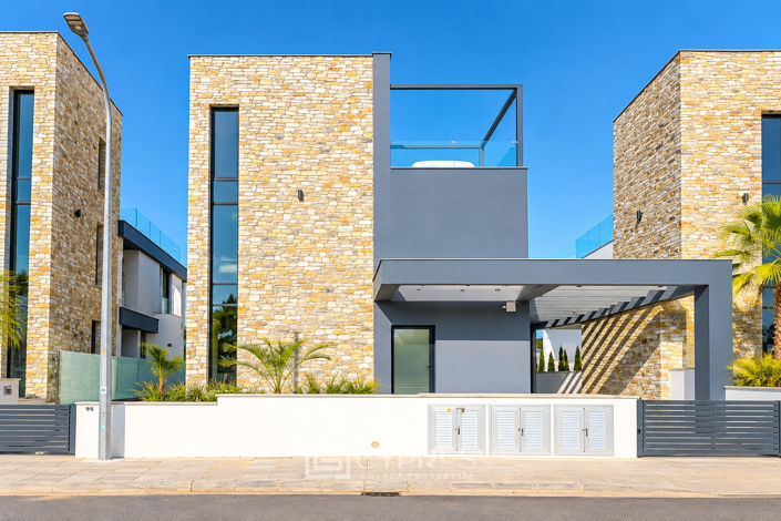 Image No.4-4 Bed Villa for sale