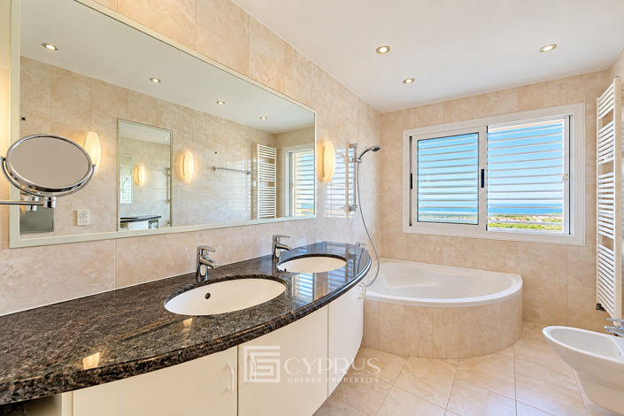 Image No.37-4 Bed Villa for sale