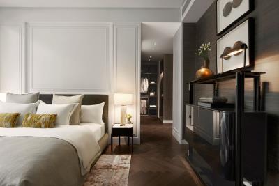 C1-Master-Bedroom