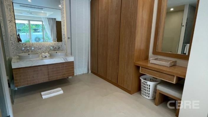 Image No.9-3 Bed Villa for sale