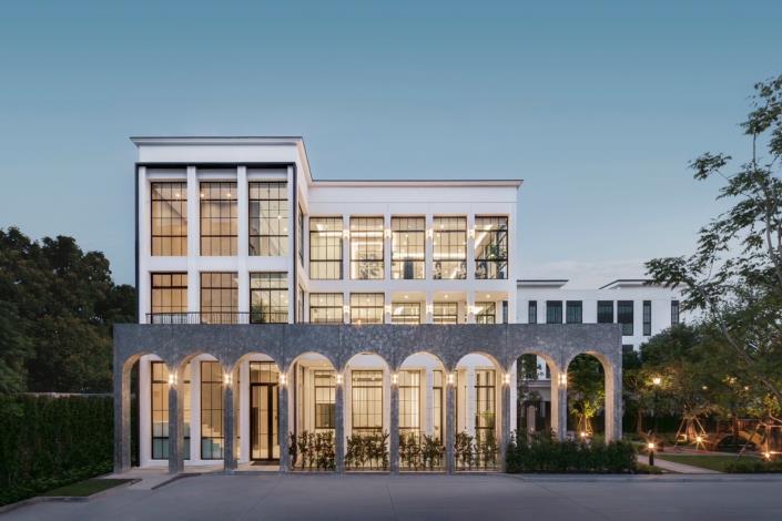 Image No.4-4 Bed House for sale