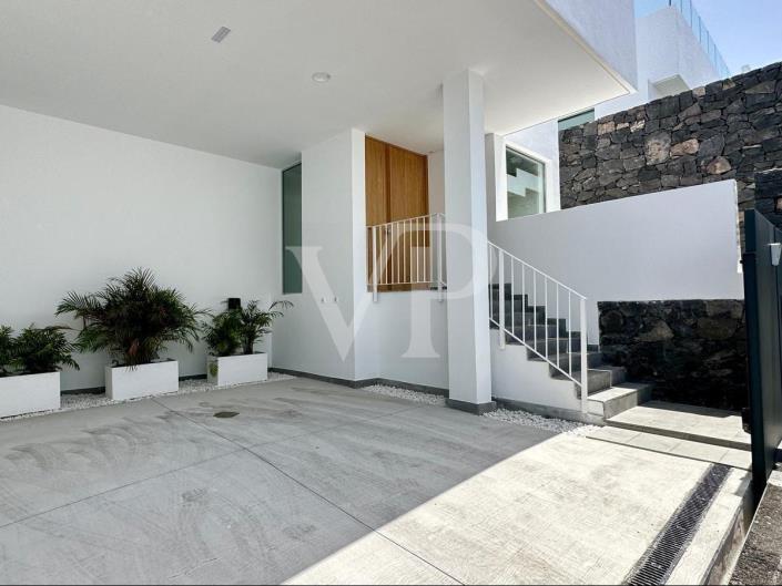 Image No.26-3 Bed Villa for sale