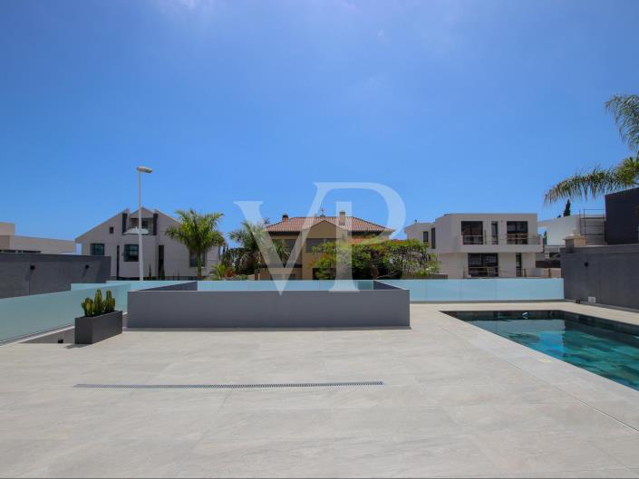 Image No.3-4 Bed Villa for sale