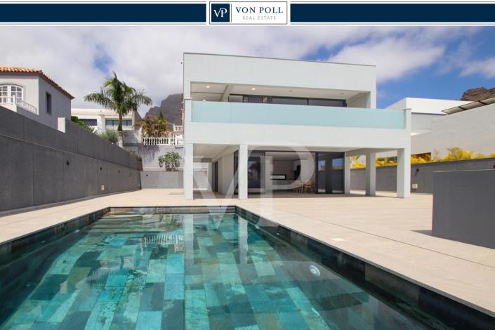 Image No.1-4 Bed Villa for sale