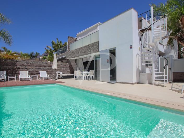 Image No.1-5 Bed Villa for sale