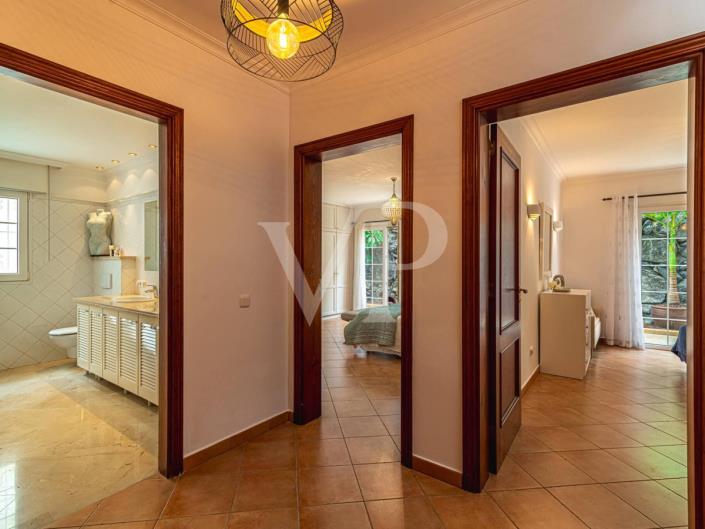 Image No.25-4 Bed Villa for sale