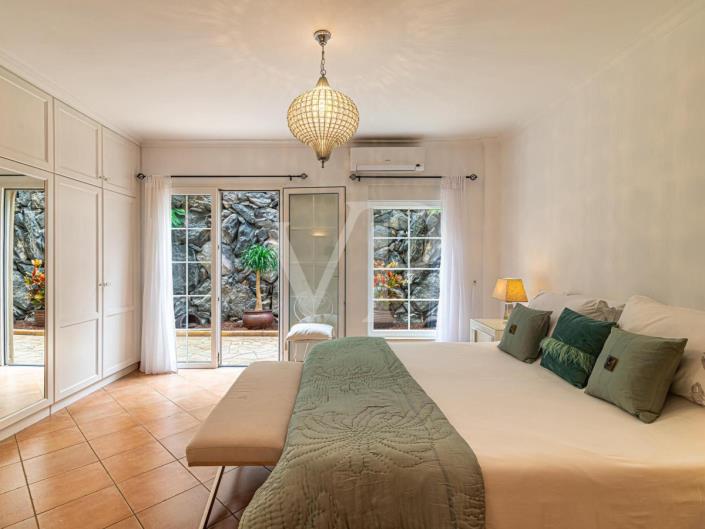 Image No.28-4 Bed Villa for sale