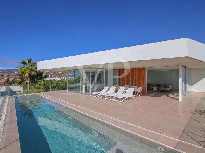 Image No.2-5 Bed Villa for sale