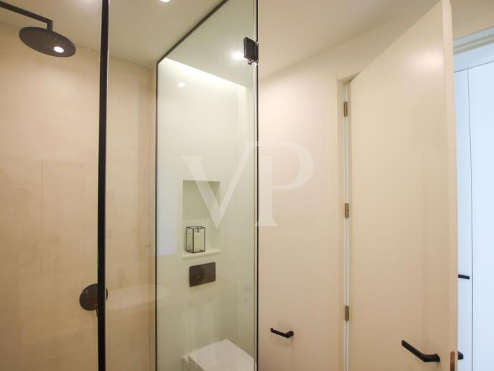 Image No.26-5 Bed Villa for sale